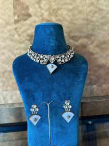 Collared Style Polki Neckpiece with Earrings