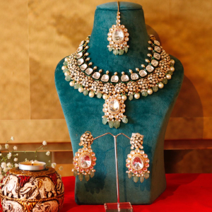 Green Kundan Neckpiece