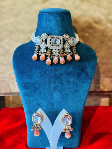 Peach Stones Choker with Earrings
