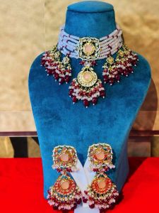 Ombre Neckpiece with Long Earrings